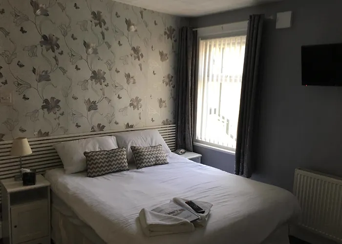 Glenheath Hotel Blackpool